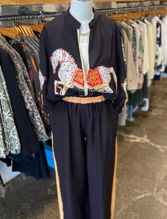 Urban Luxury Circus Horse Set